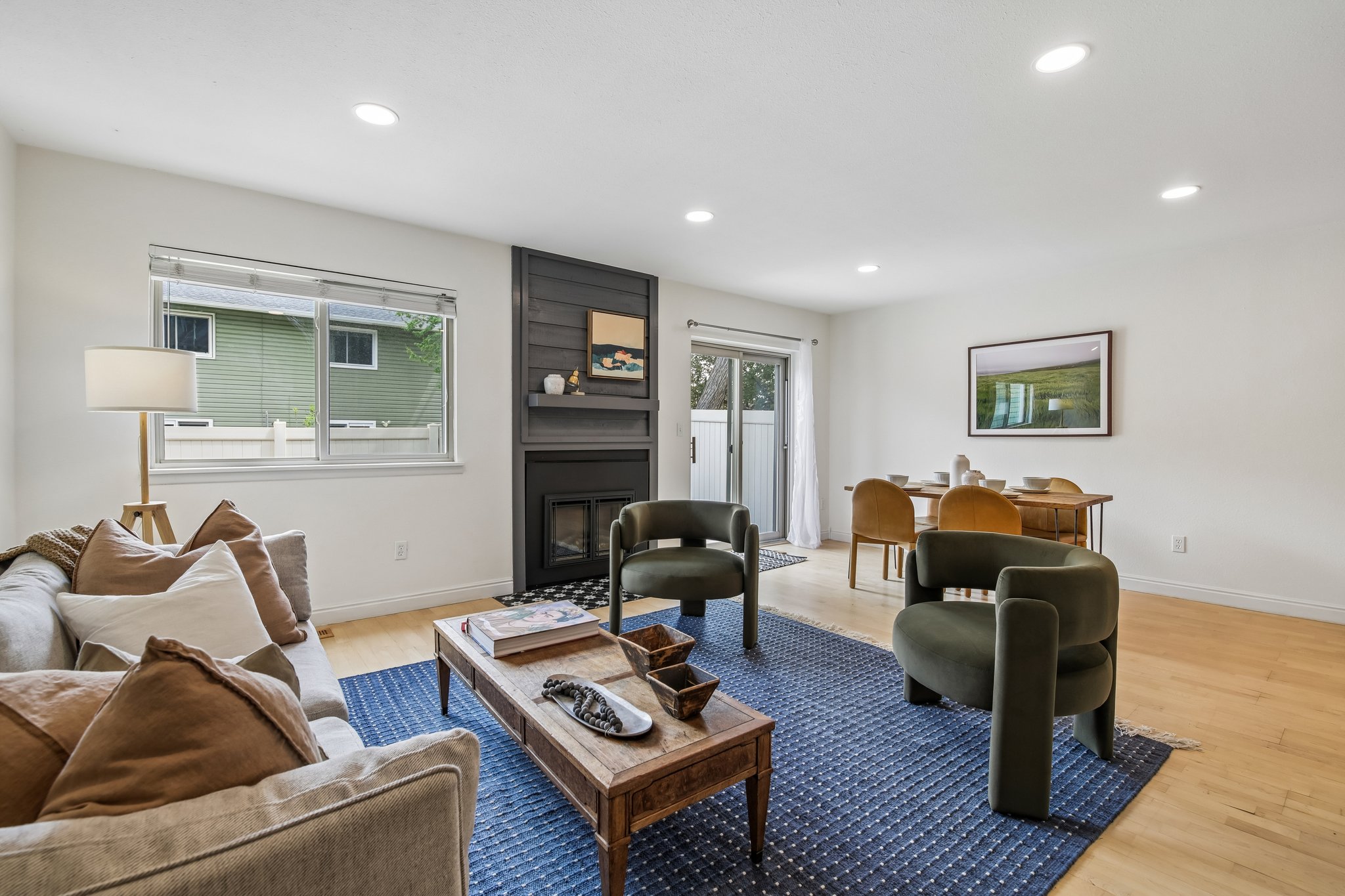 Seneca Cir-S2804-005.jpg