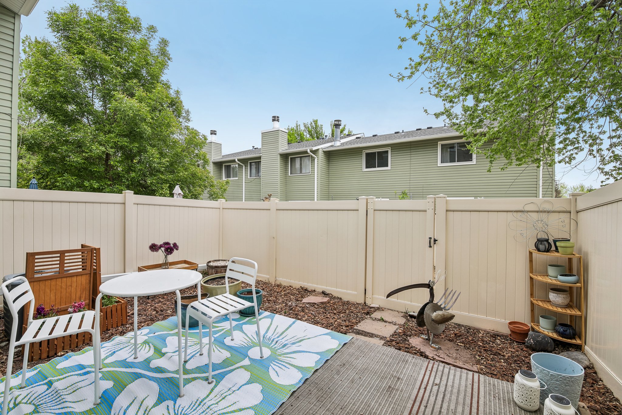 Seneca Cir-S2804-028.jpg
