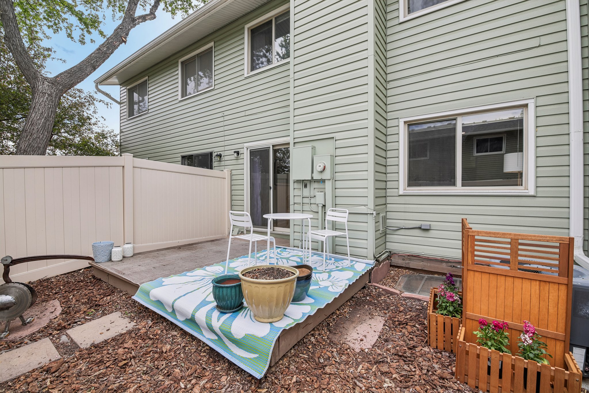 Seneca Cir-S2804-030.jpg
