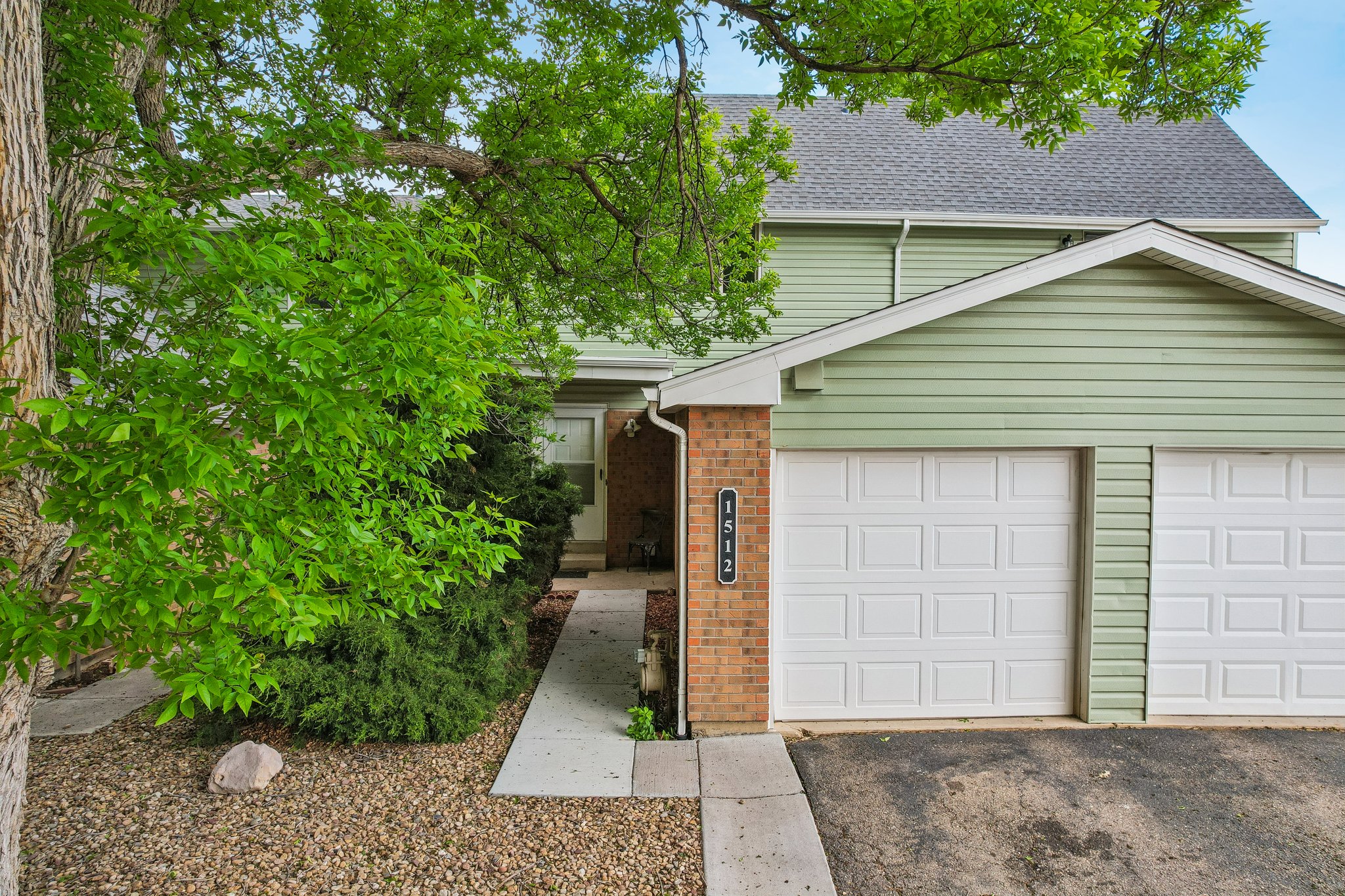 Seneca Cir-S2804-033.jpg