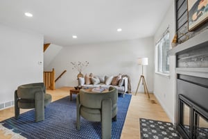 Seneca Cir-S2804-007.jpg