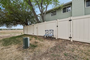 Seneca Cir-S2804-031.jpg