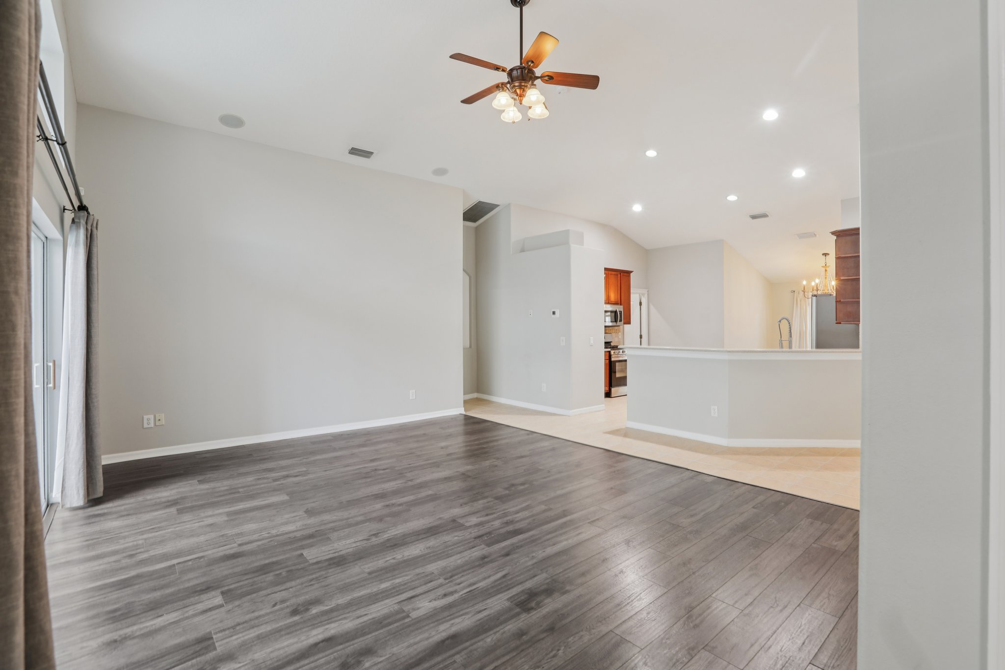 Shearcrest Dr-S1401-014.jpg