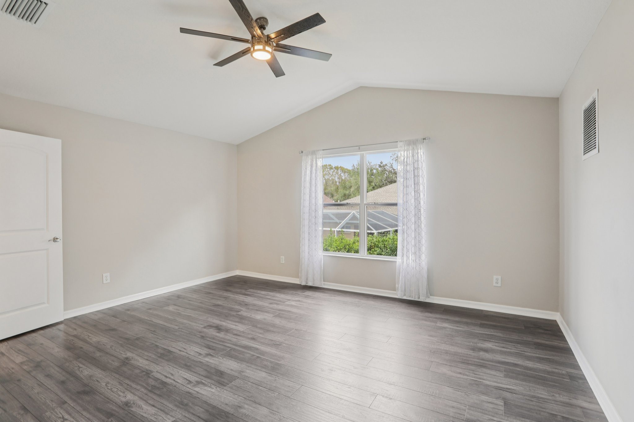 Shearcrest Dr-S1401-028.jpg