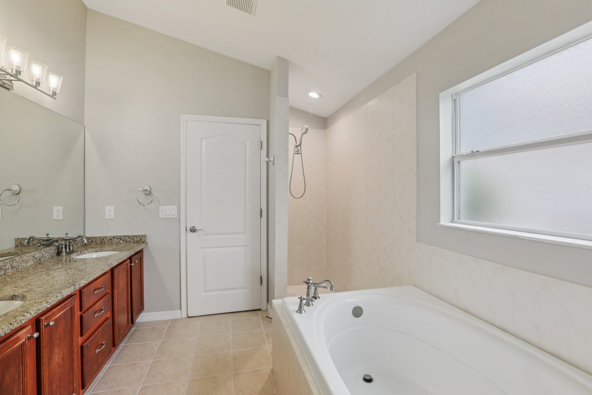 Shearcrest Dr-S1401-029.jpg