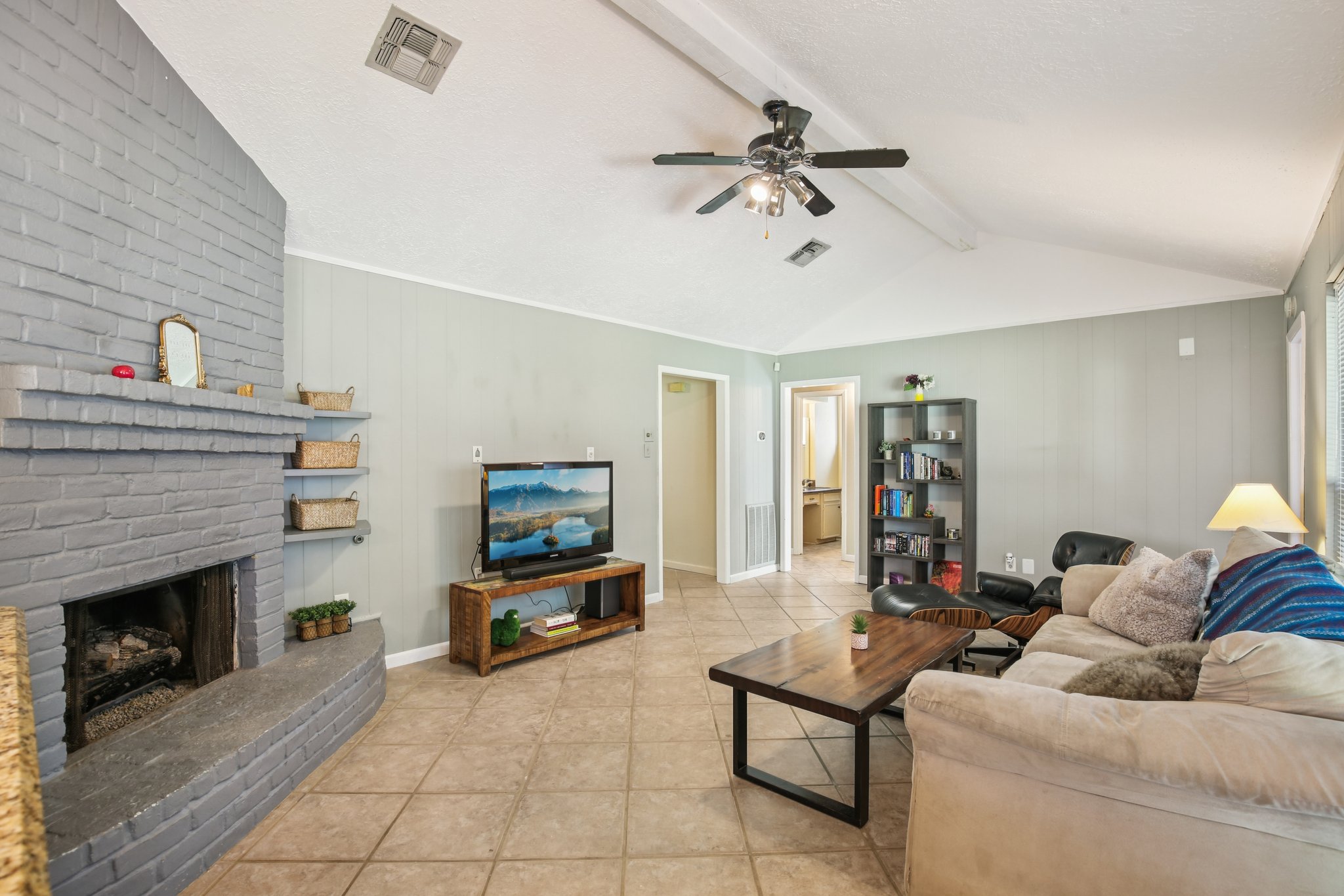Silverman St-S2706-007.jpg
