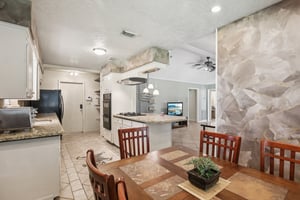 Silverman St-S2706-009.jpg