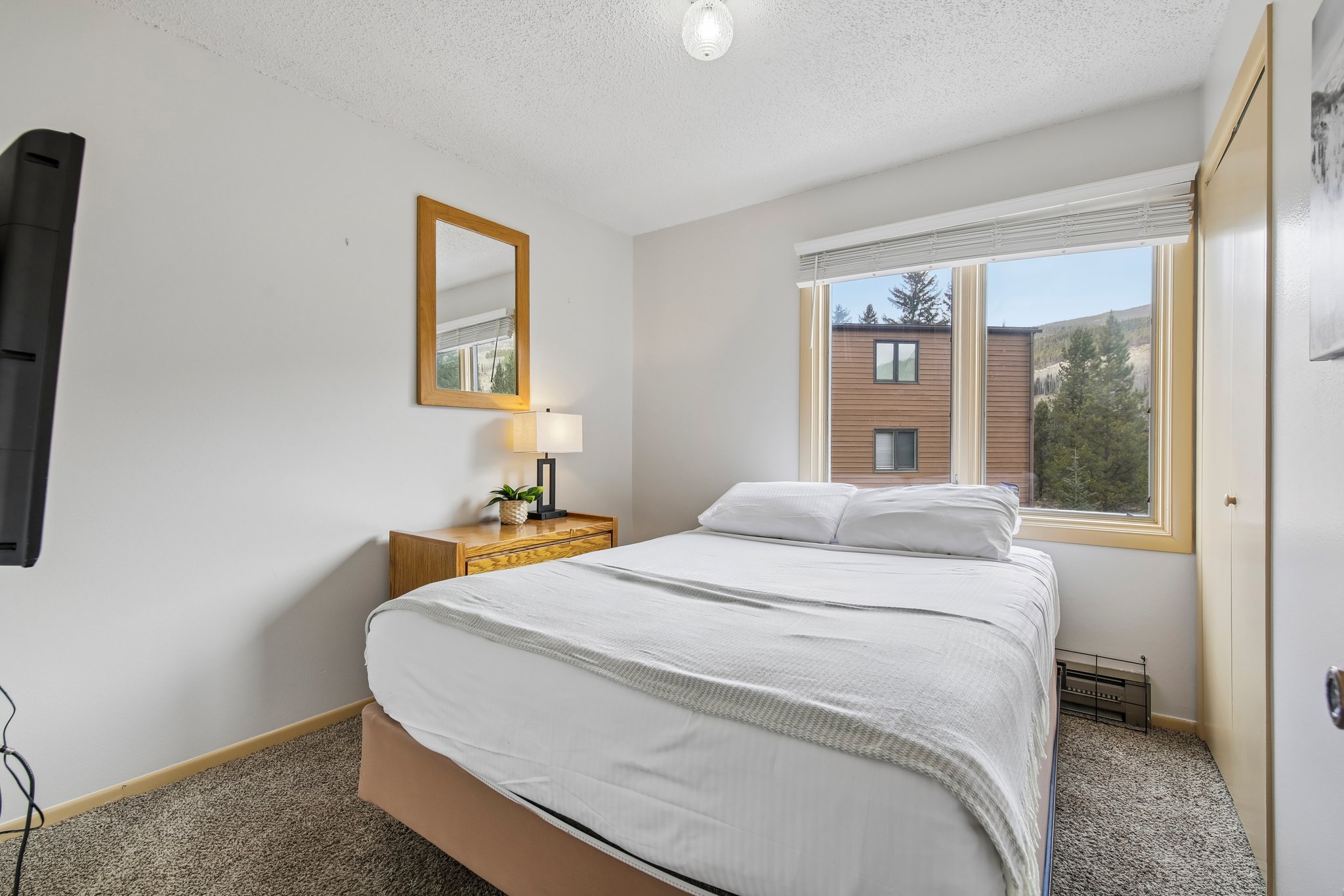 E Keystone Rd 20-S2904-016.jpg