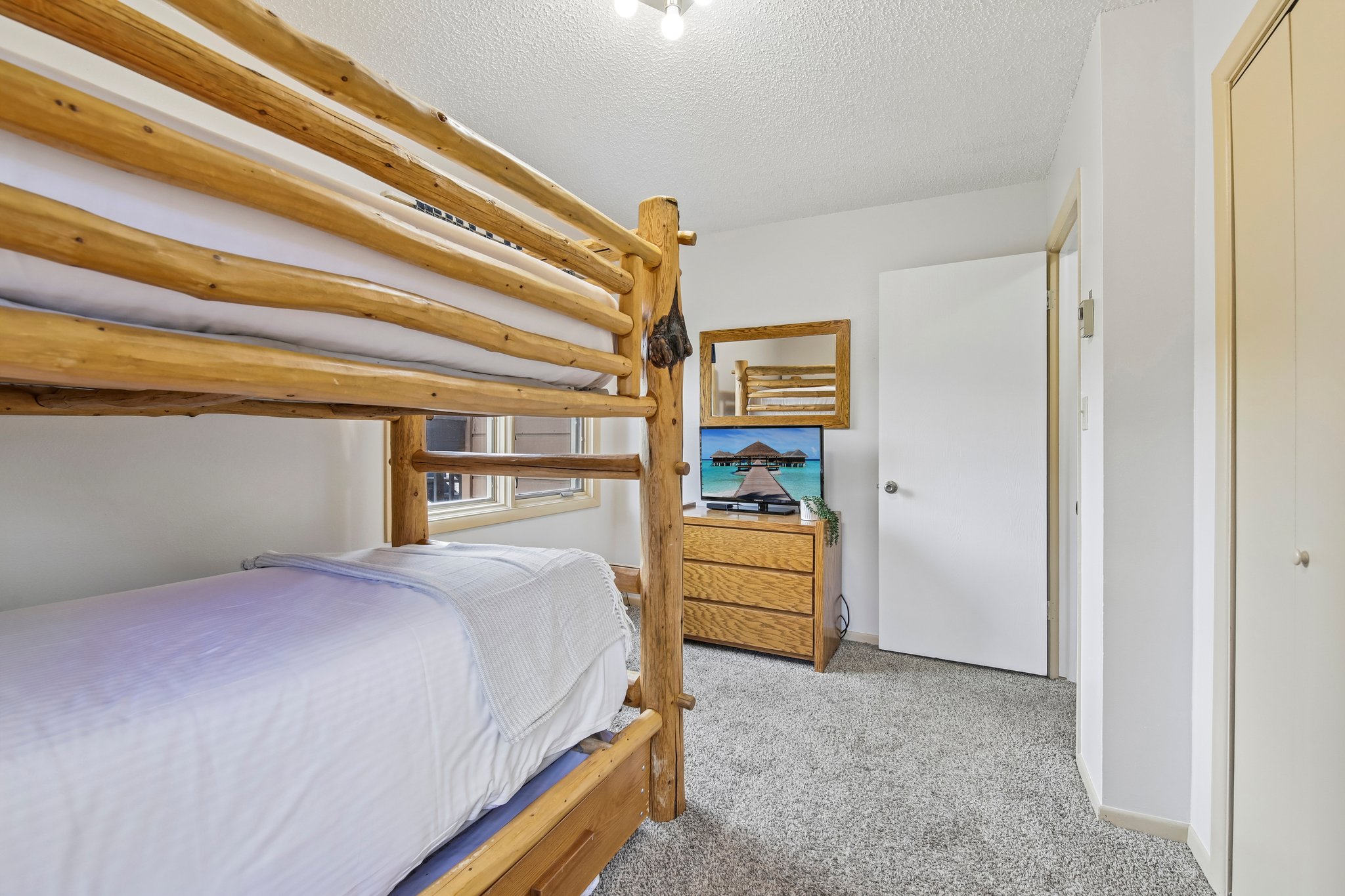 E Keystone Rd 20-S2904-019.jpg