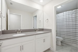  Photo 32