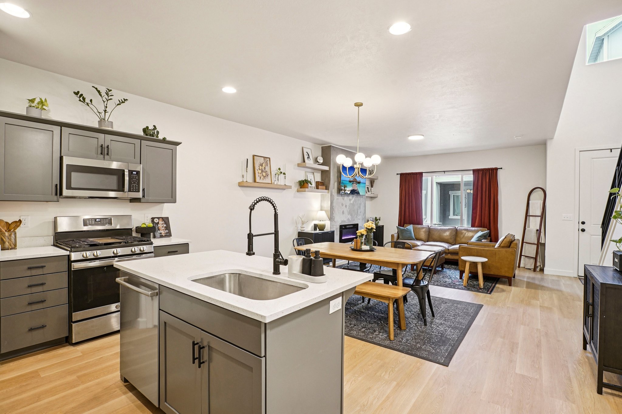 S Wild Horse Way-S1702-010.jpg