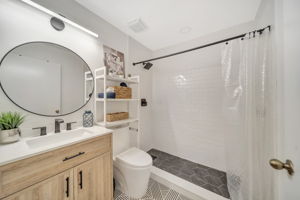  Photo 31