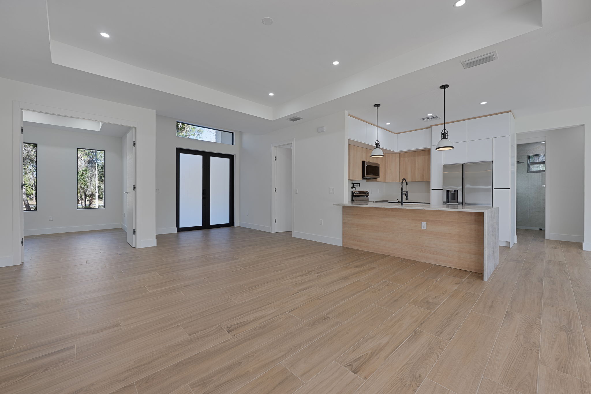 Breakfast Bar - Foyer