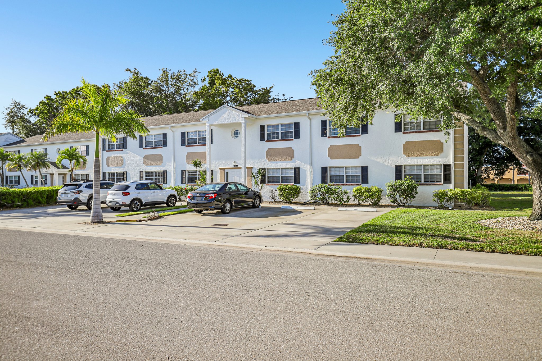 Edgewater Cir A-S2904-002.jpg
