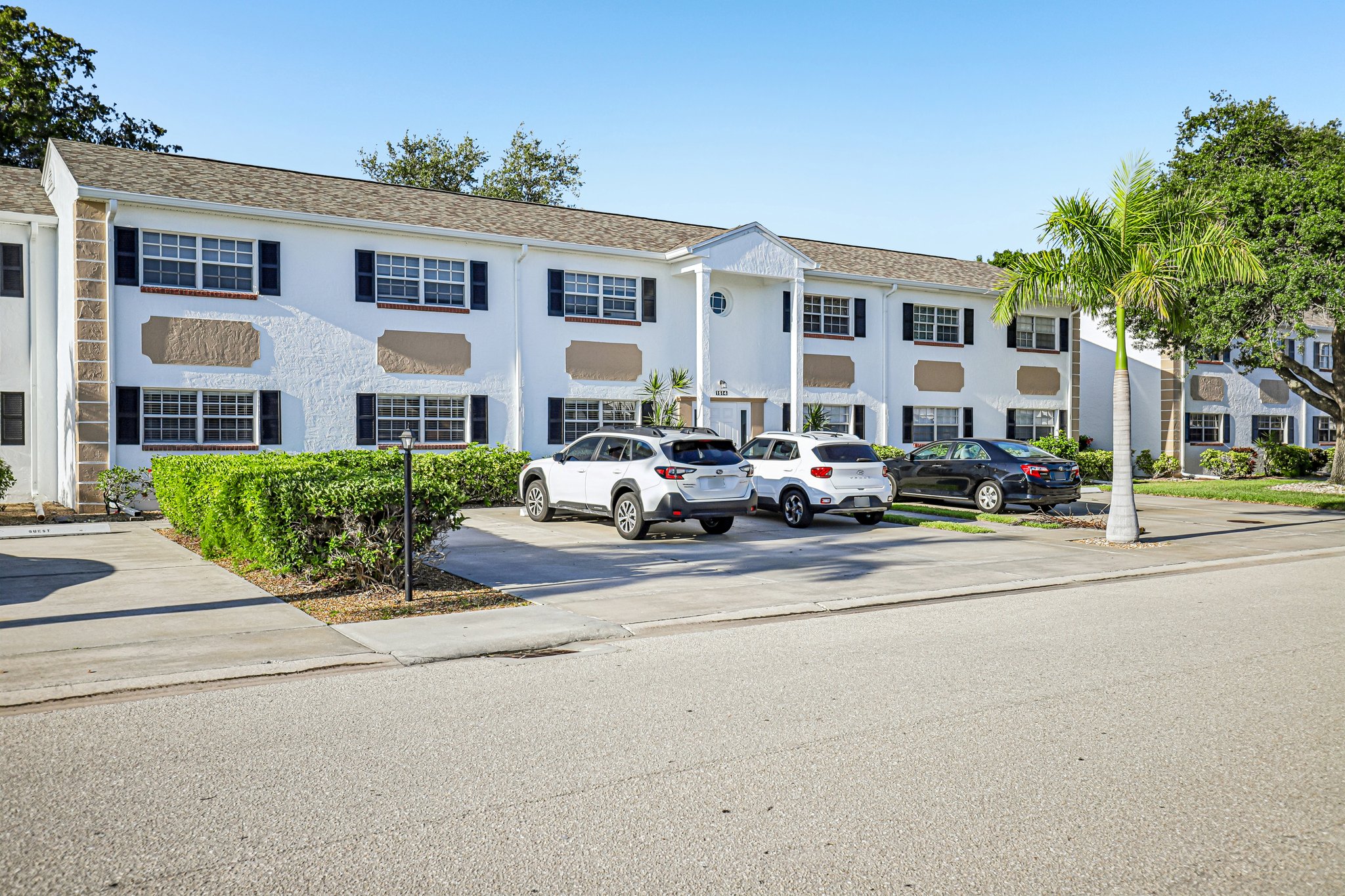 Edgewater Cir A-S2904-003.jpg