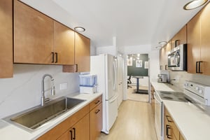 Golf View Rd Unit H-020.jpg