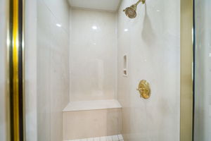  Photo 39