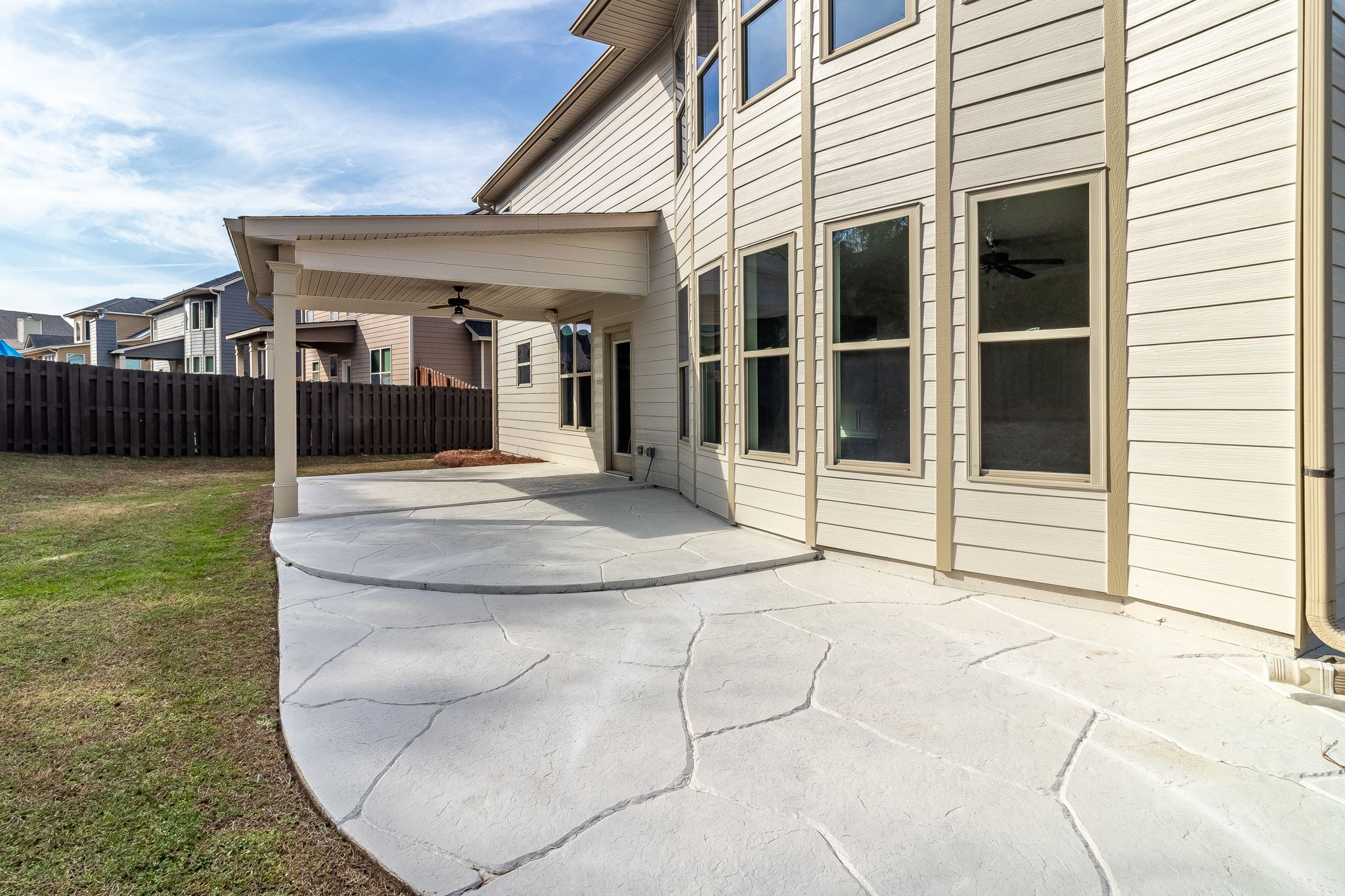 Covered Porch/Back Patio