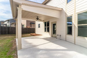 Covered Porch/Back Patio