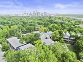 1514 Parker Ln, Austin, TX 78741, USA Photo 0