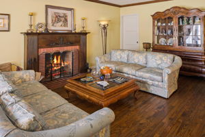 1514 S Oakhurst-6