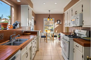 1514 S Oakhurst-12