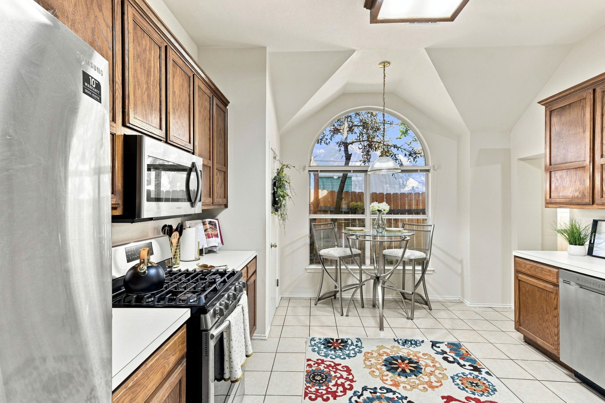 Kitchen/Breakfast Area