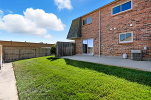  Photo 40