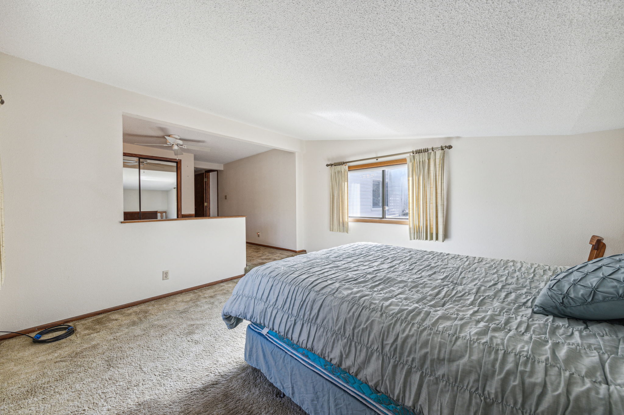 13_Interior