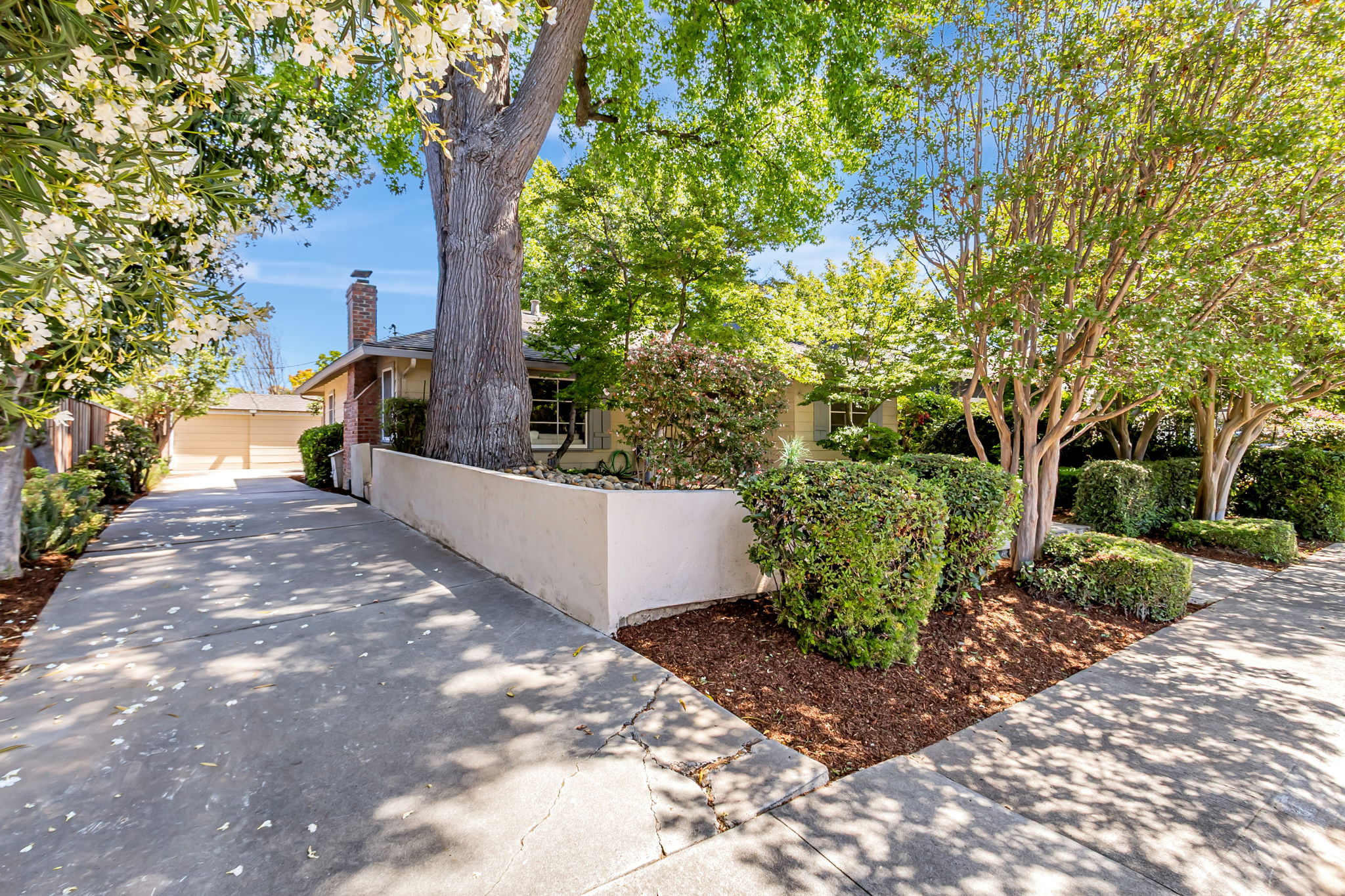 003_1515 De Anza Way 
