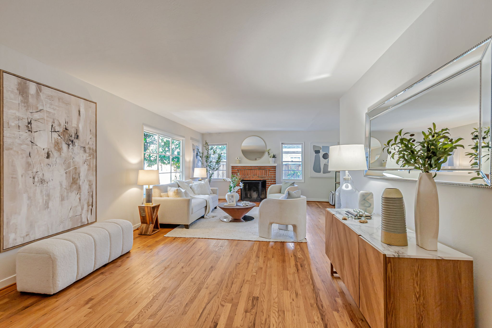 012_1515 De Anza Way 