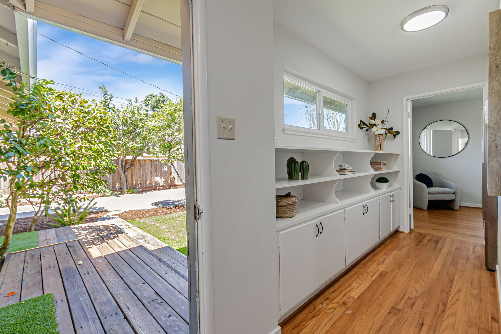 051_1515 De Anza Way 