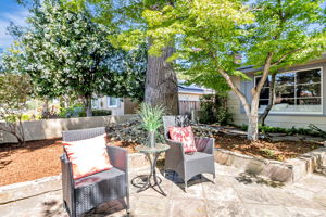 007_1515 De Anza Way 