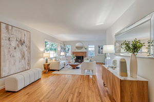 012_1515 De Anza Way 