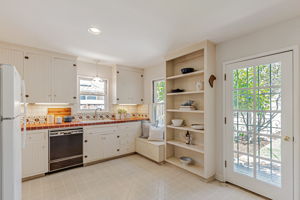 018_1515 De Anza Way 
