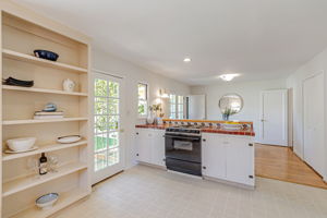 021_1515 De Anza Way 