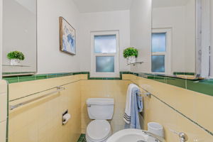 046_1515 De Anza Way 