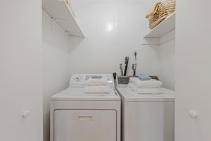 050_1515 De Anza Way 