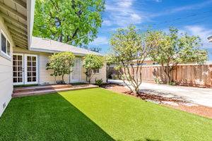 057_1515 De Anza Way 