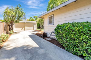 060_1515 De Anza Way 