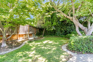 069_1515 De Anza Way 