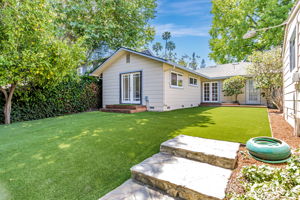 072_1515 De Anza Way 