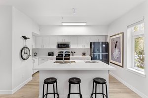 Whip up your favorite dishes in a kitchen that’s both stylish and social. Featuring an eating bar, it’s the perfect spot for morning coffee or evening cocktails with friends.