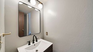  Photo 37