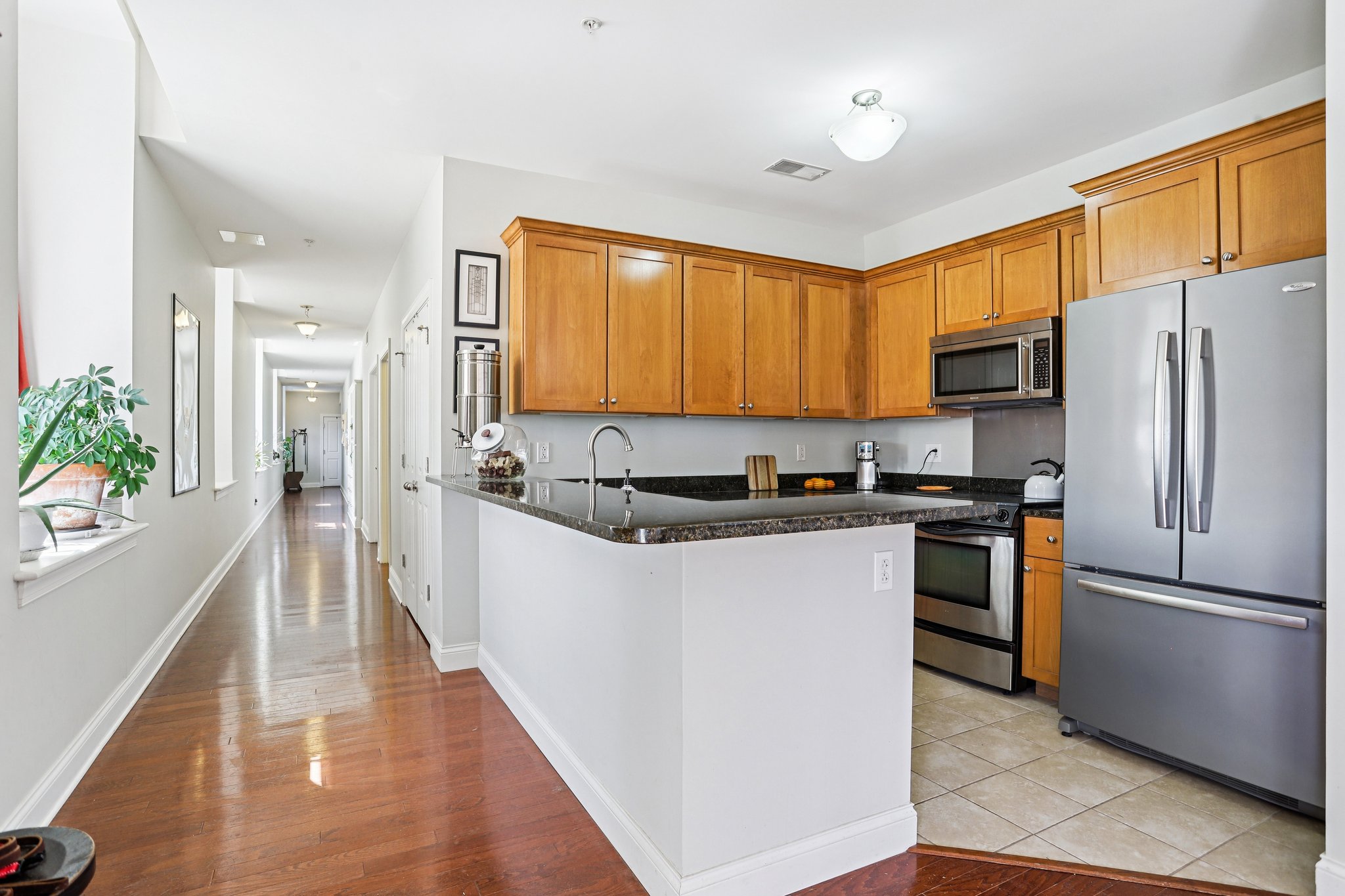 Lafayette Ave-S2003-015.jpg