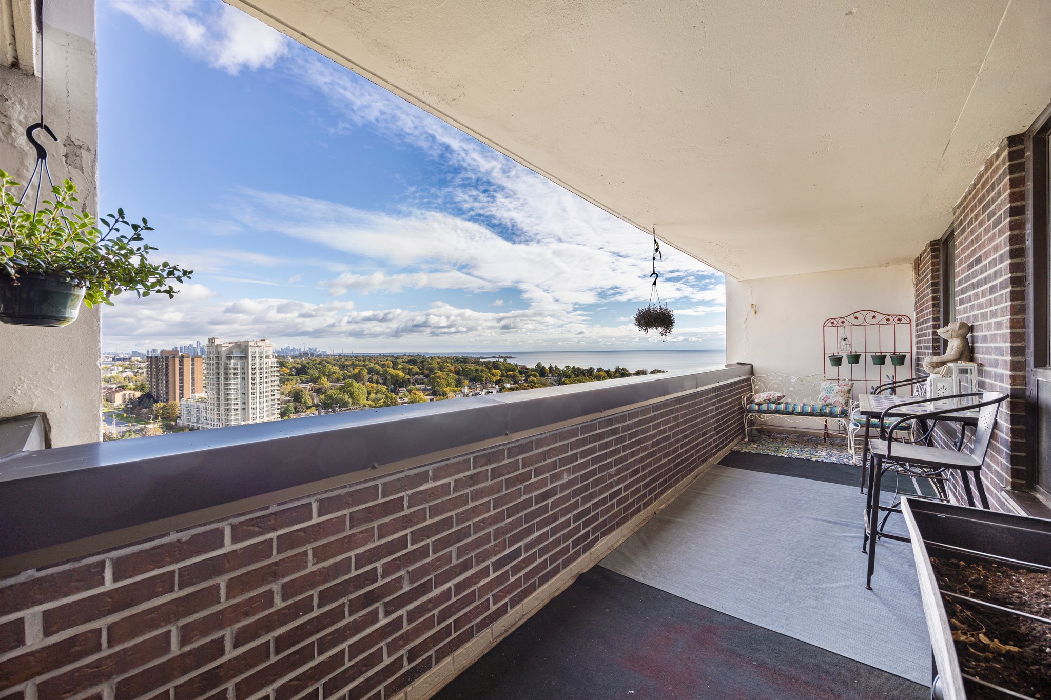 Mississauga property showcase — delivered property photograph 23