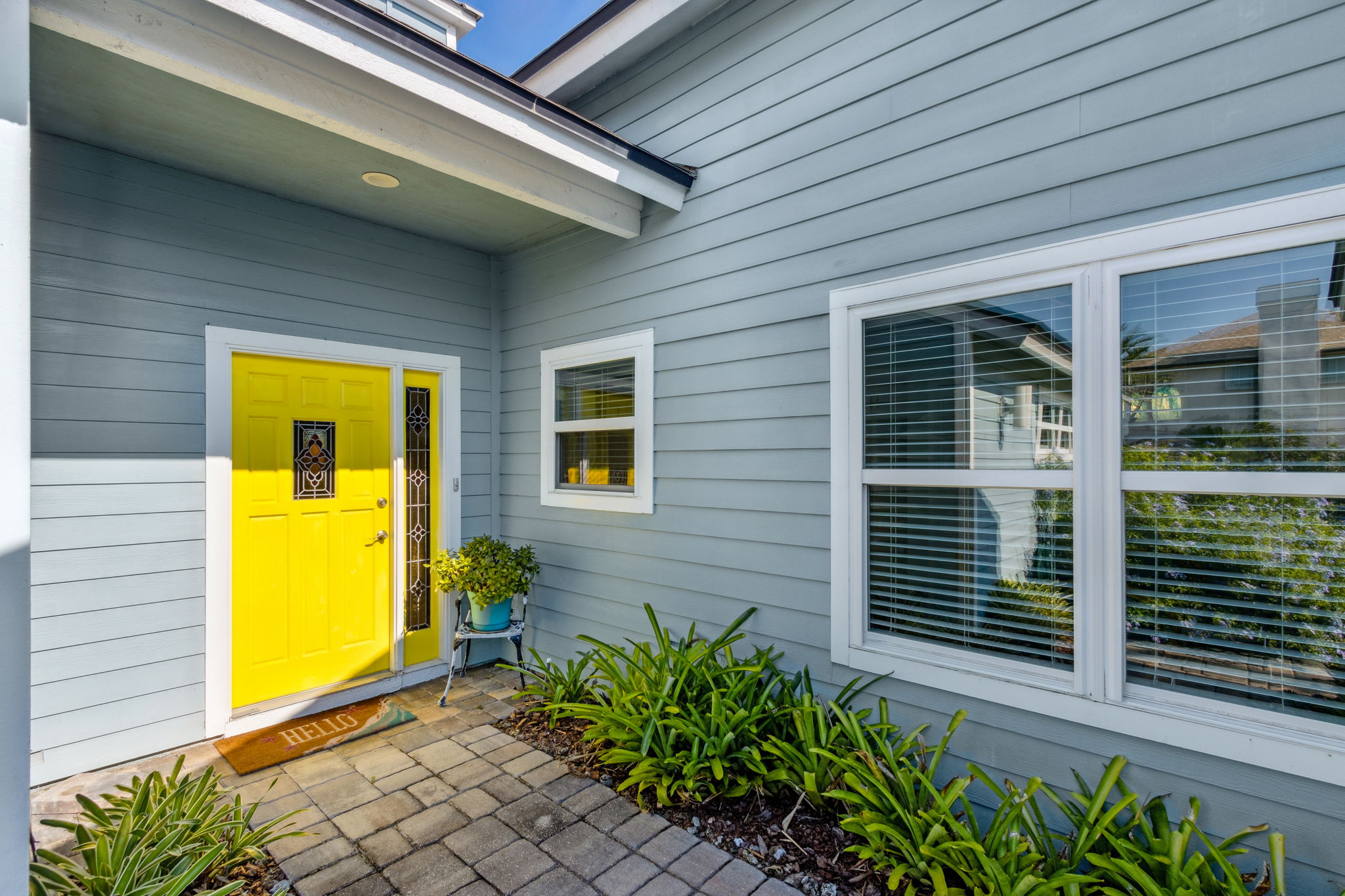 Front Entry Detail