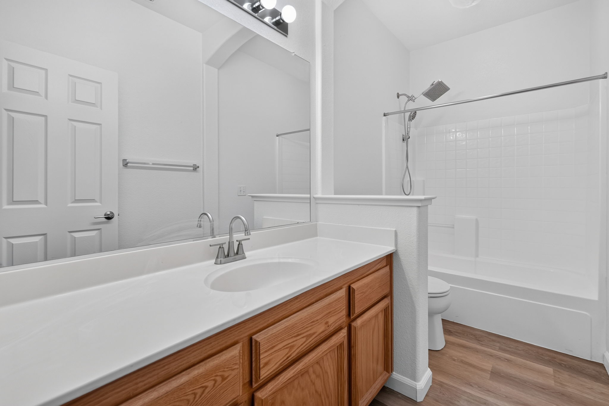  Photo 37