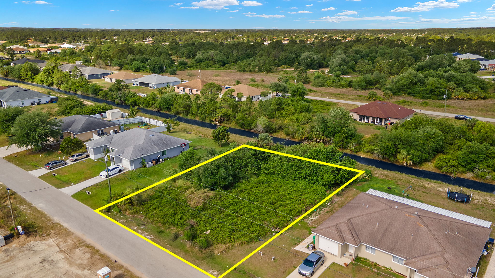 Aerial Front Exterior 2 -Lot Lines