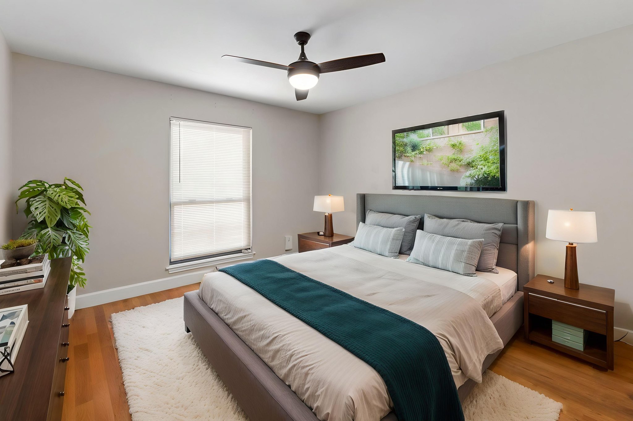 IMG_1930 virtually staged.jpeg